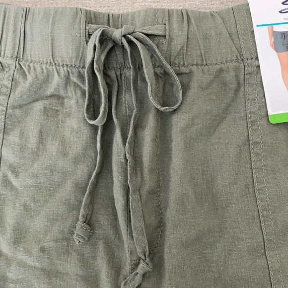 Seven7 green “Laguna” soft pull on shorts Size Large NWT. - Picture 3 of 10